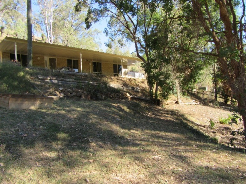 27 Smales Close, Kooralbyn QLD 4285