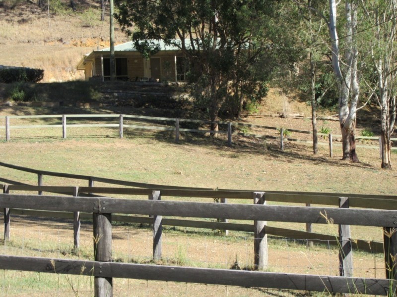 27 Smales Close, Kooralbyn QLD 4285