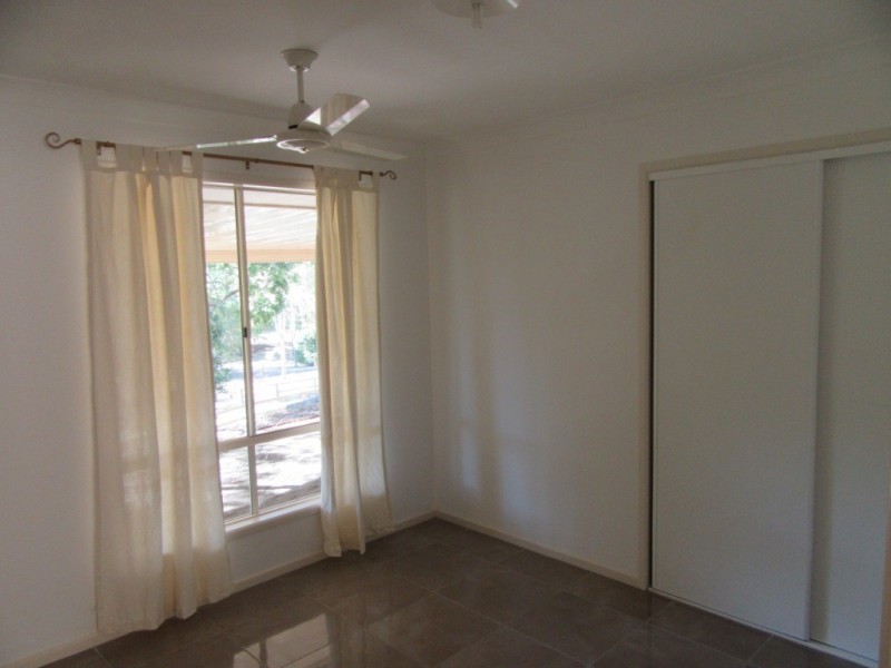 27 Smales Close, Kooralbyn QLD 4285