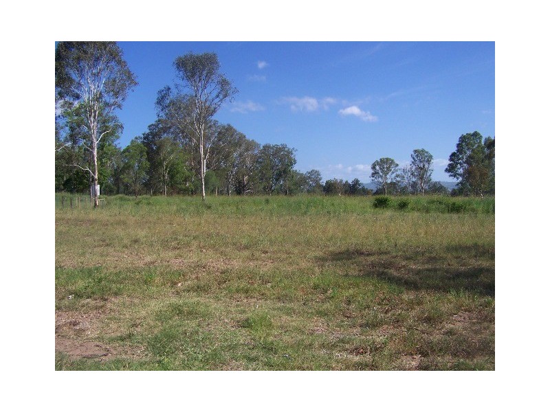 8 Halcot Court, Beaudesert QLD 4285