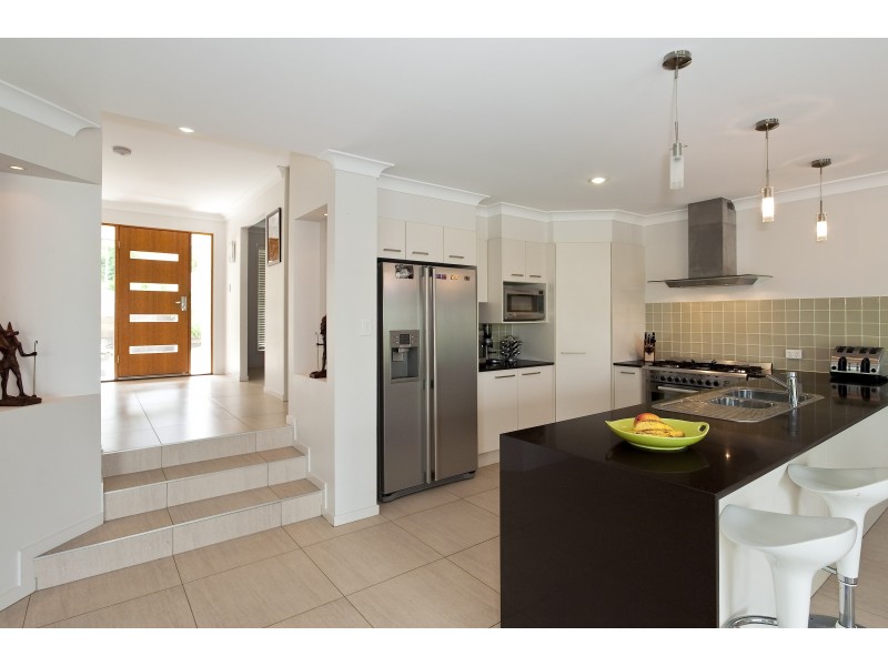 36 Petigrain Avenue, Palmwoods QLD 4555