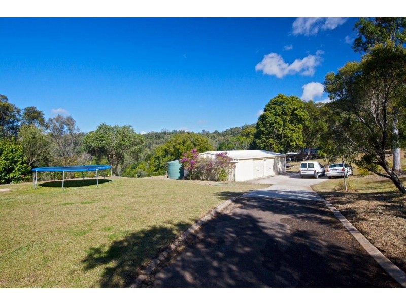 Hunchy QLD 4555
