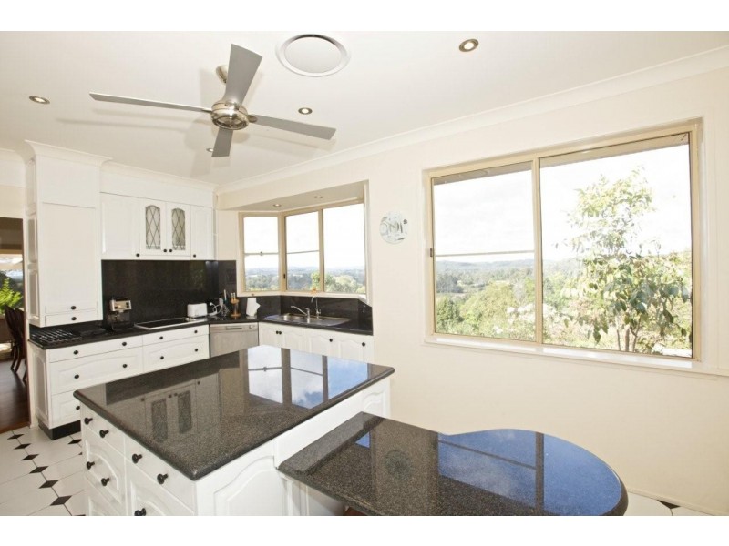 Hunchy QLD 4555