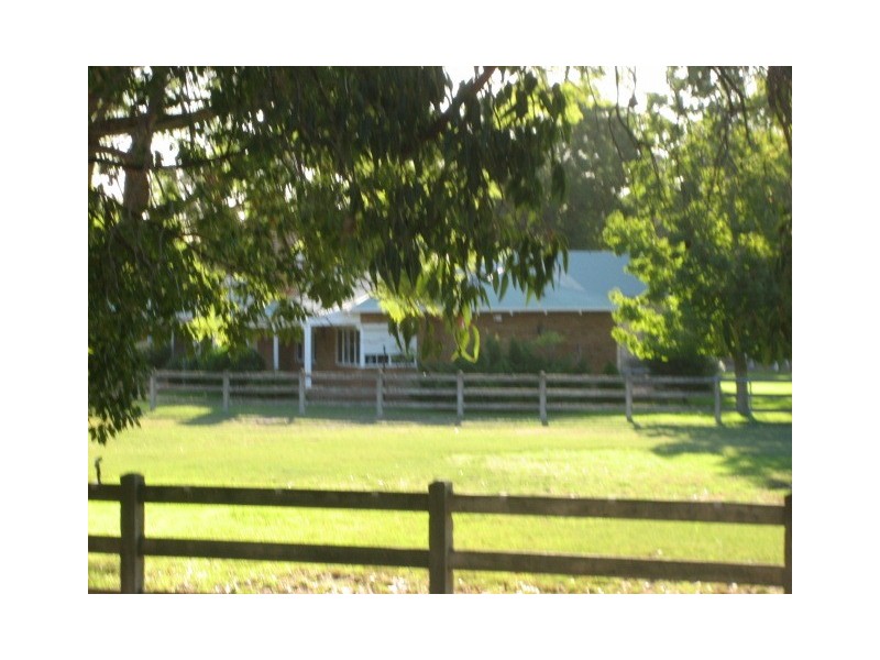 8 Gilba / Harold Road, Maida Vale WA 6057