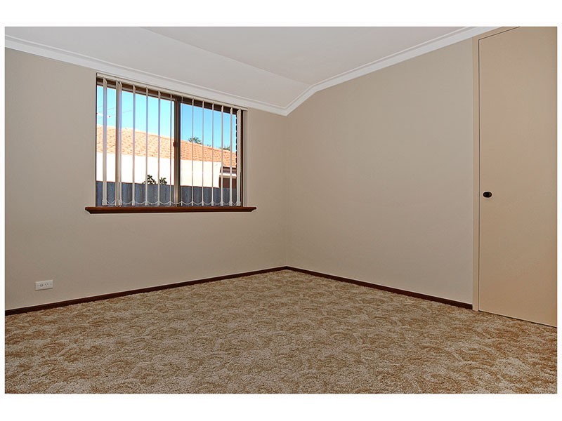 19 CHRISTOWE DRIVE, Swan View WA 6056