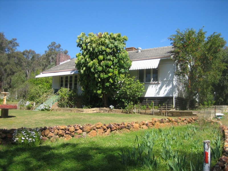 2475 VICTORIA ROAD, Hovea WA 6071
