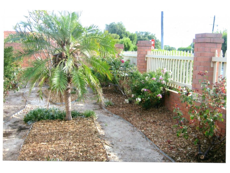 2/11 ELVIRE STREET, Midland WA 6056