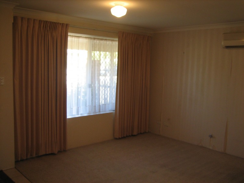 2/11 ELVIRE STREET, Midland WA 6056