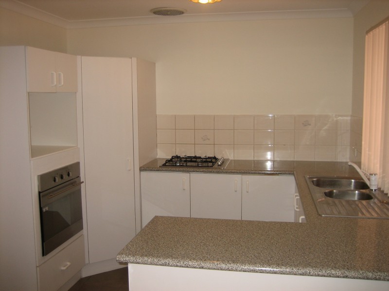 5/11 ELVIRE STREET, Midland WA 6056