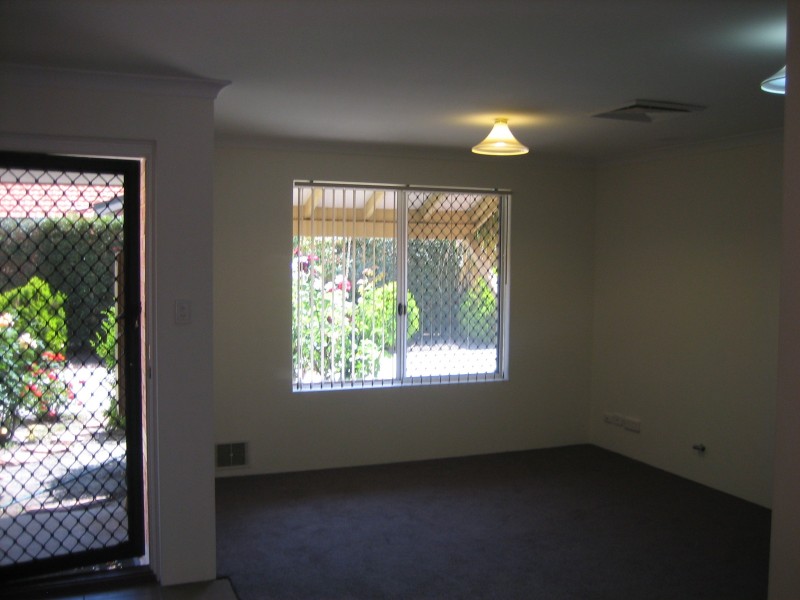 5/11 ELVIRE STREET, Midland WA 6056