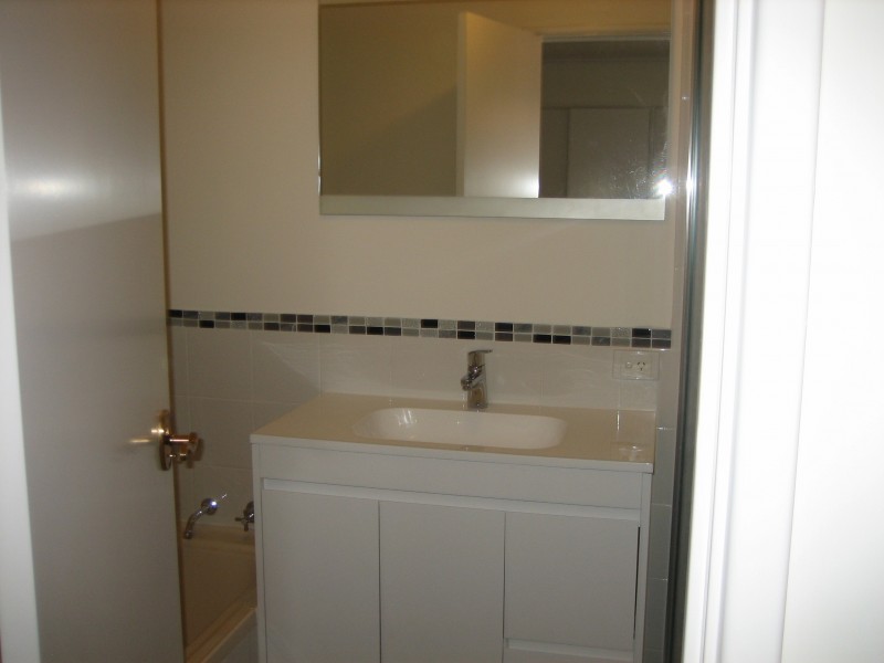 5/11 ELVIRE STREET, Midland WA 6056