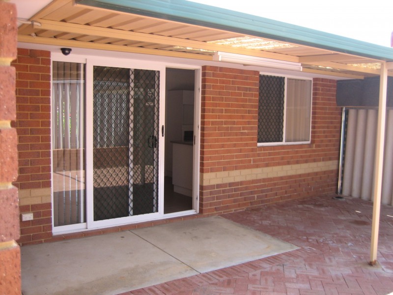 5/11 ELVIRE STREET, Midland WA 6056