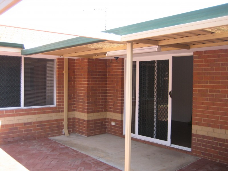 5/11 ELVIRE STREET, Midland WA 6056