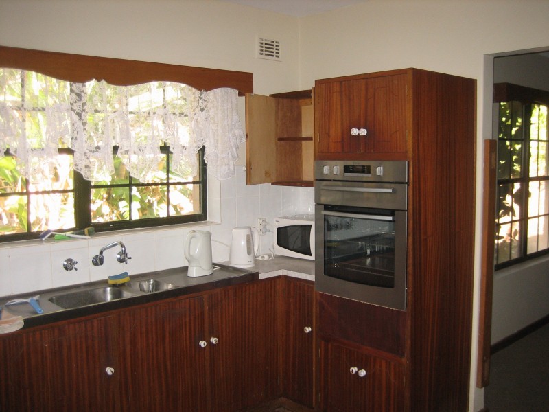 5 REDDY AVENUE, Mundaring WA 6073