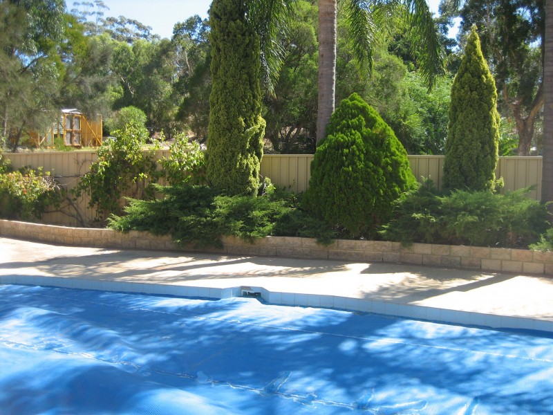 2 WOODBRIDGE DRIVE, Greenmount WA 6056