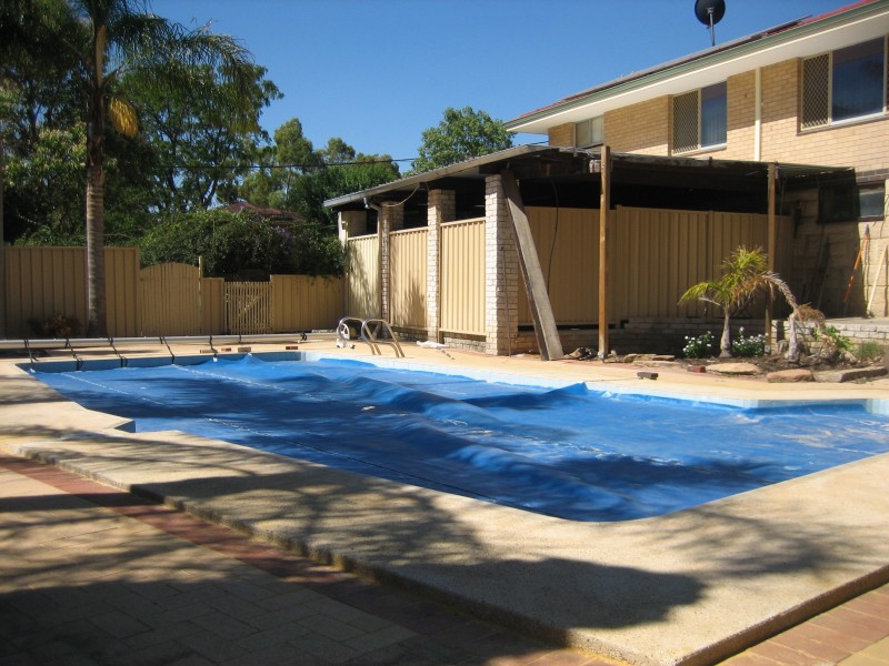 2 WOODBRIDGE DRIVE, Greenmount WA 6056
