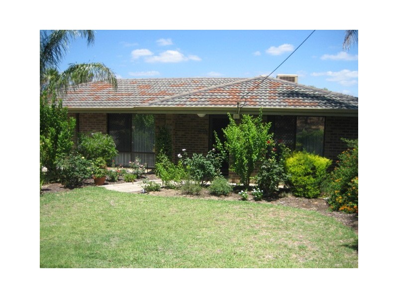 54 Blanchard road, Swan View WA 6056