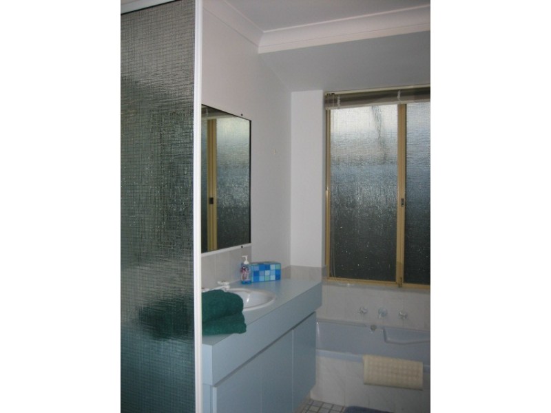 37 Markham Way, Swan View WA 6056