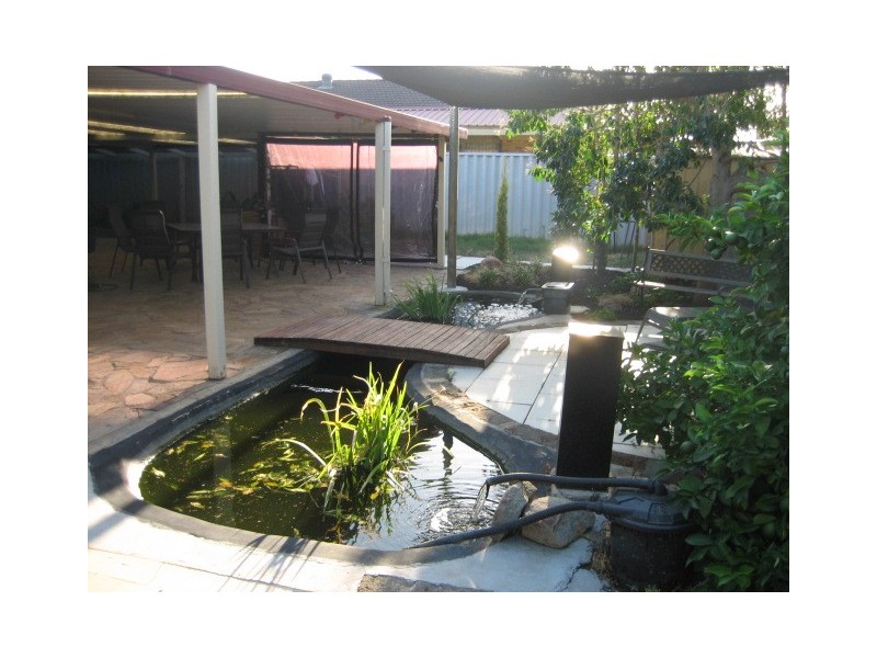 37 Markham Way, Swan View WA 6056