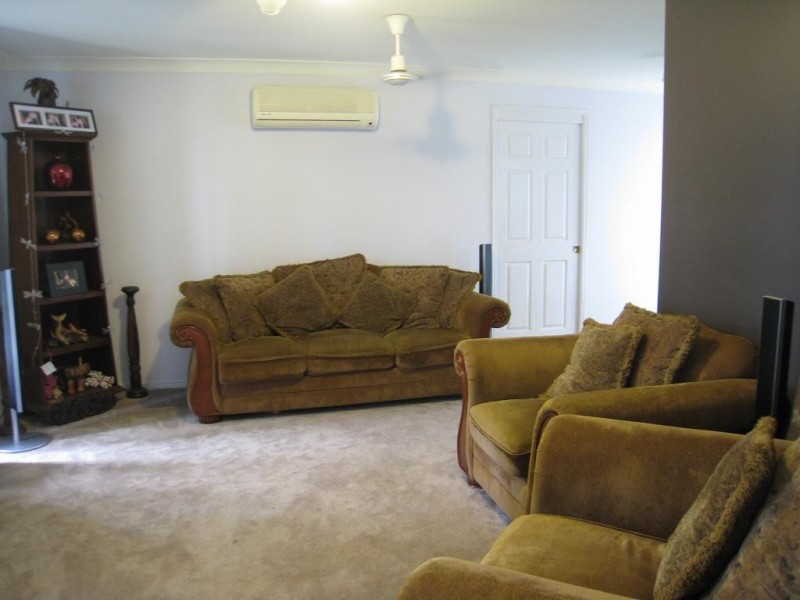 Rothwell QLD 4022