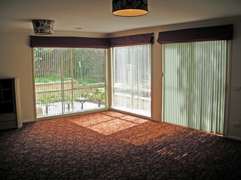 68 fullwood drive, Sunbury VIC 3429