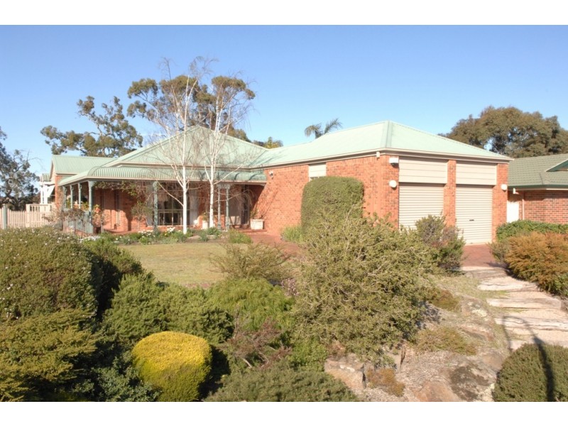 49 Yellowgum Blyd, Sunbury VIC 3429