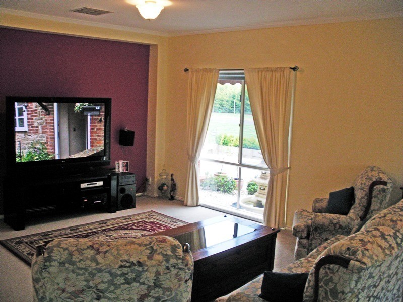 56 Stuartfield Avenue, Romsey VIC 3434