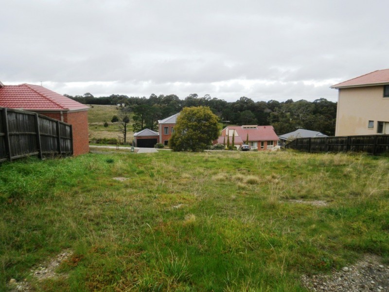 39 Canterbury Avenue, Sunbury VIC 3429