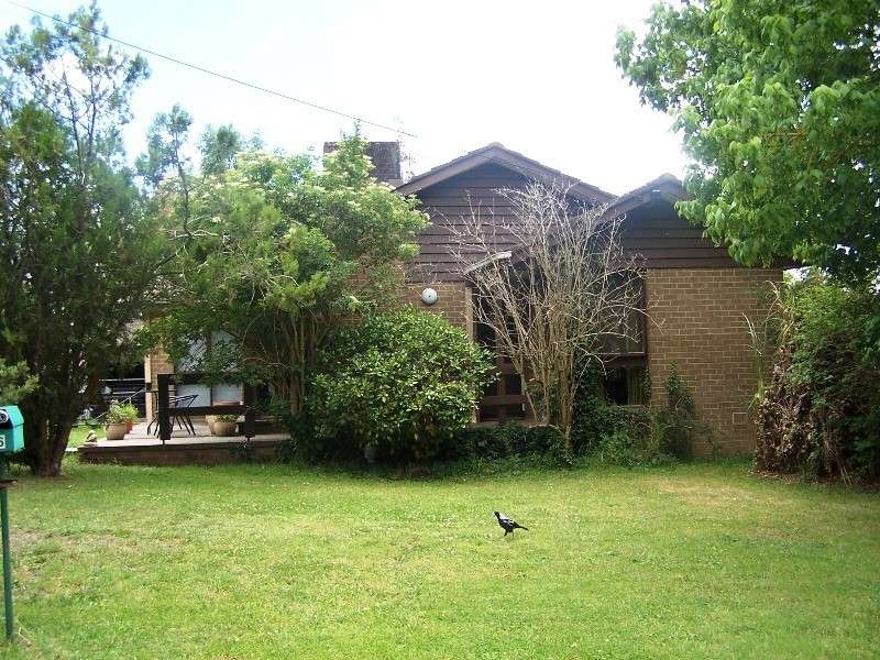 16 Fisher Court, Gisborne VIC 3437