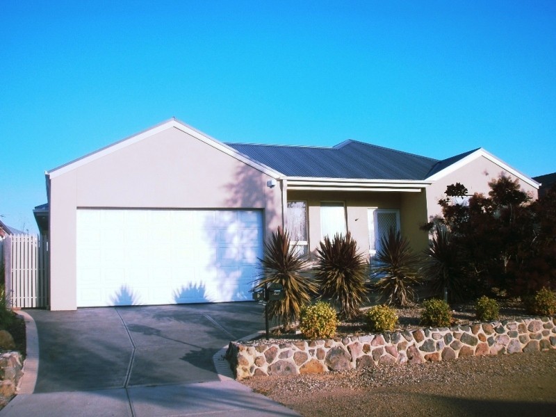 9 Sassafras Drive, Sunbury VIC 3429