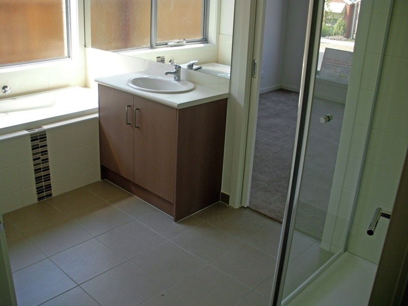 22 keith Avenue, Sunbury VIC 3429