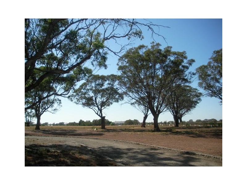 3 Garrard Court, Melton South VIC 3338