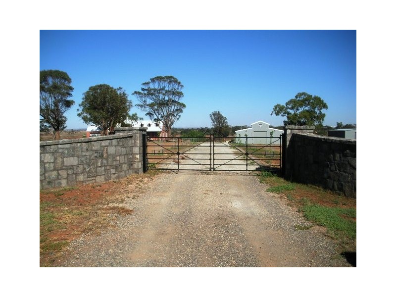 3 Garrard Court, Melton South VIC 3338