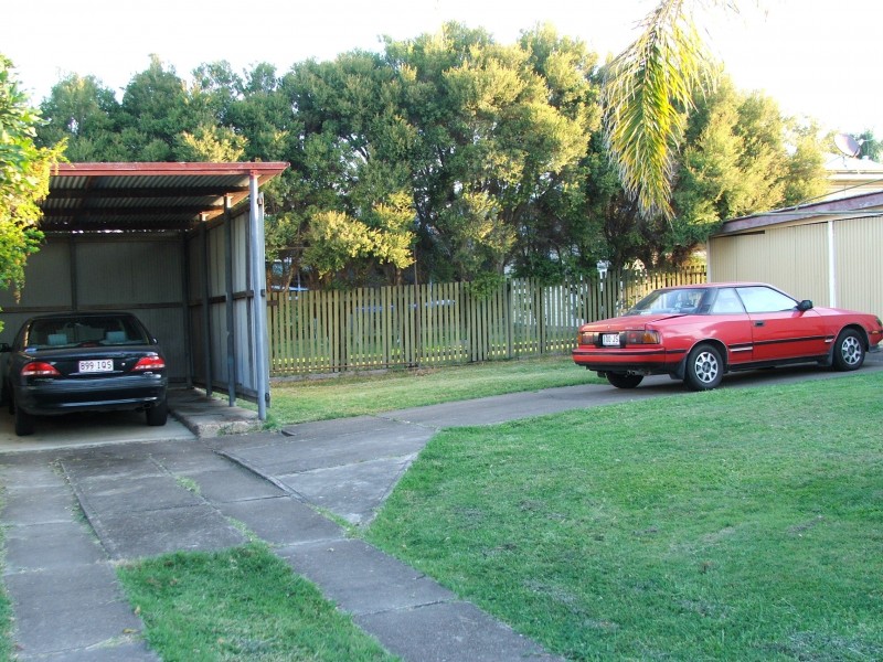 16 Stafford St, Booval QLD 4304