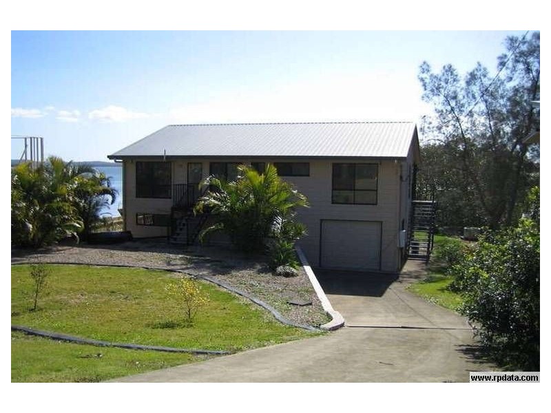 55 Bangalow St, Russell Island QLD 4184
