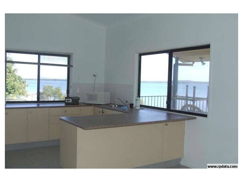 55 Bangalow St, Russell Island QLD 4184