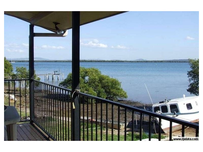 55 Bangalow St, Russell Island QLD 4184