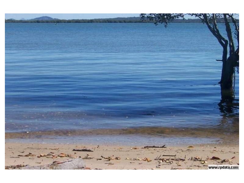 55 Bangalow St, Russell Island QLD 4184