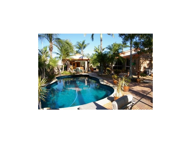 4 Prenzlau Cst, Windaroo QLD 4207