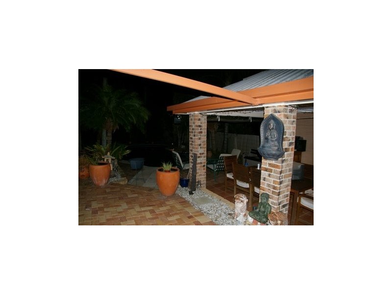 4 Prenzlau Cst, Windaroo QLD 4207