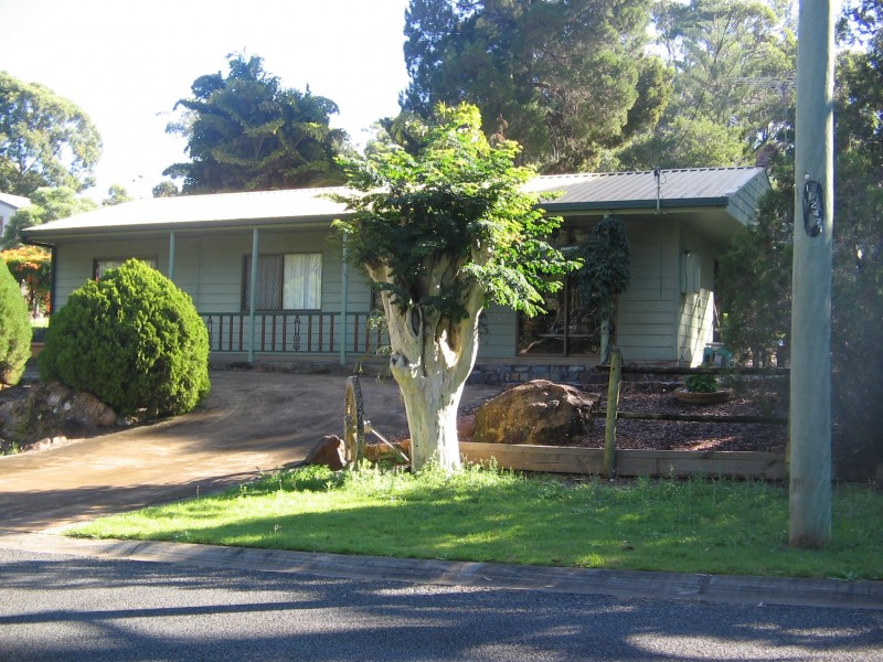 2 Callistermon St, Russell Island QLD 4184