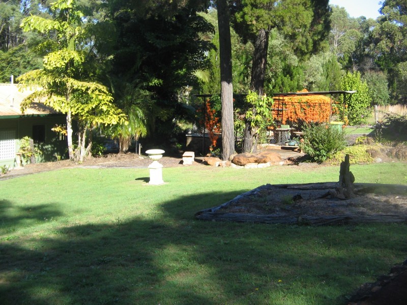 2 Callistermon St, Russell Island QLD 4184