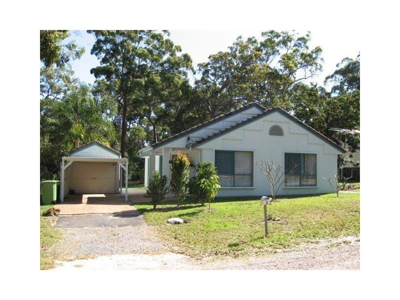 3 Mallee St, Russell Island QLD 4184