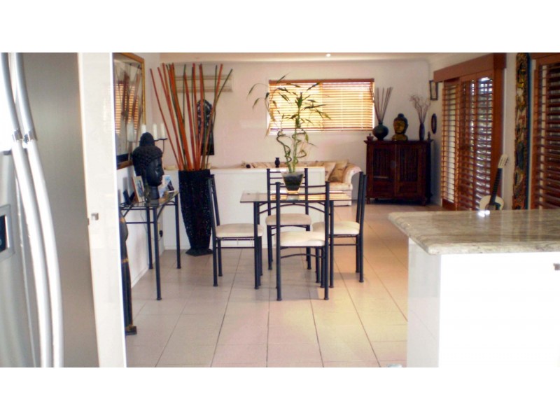 26 Auk Ave, Burleigh Waters QLD 4220