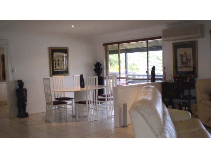 26 Auk Ave, Burleigh Waters QLD 4220