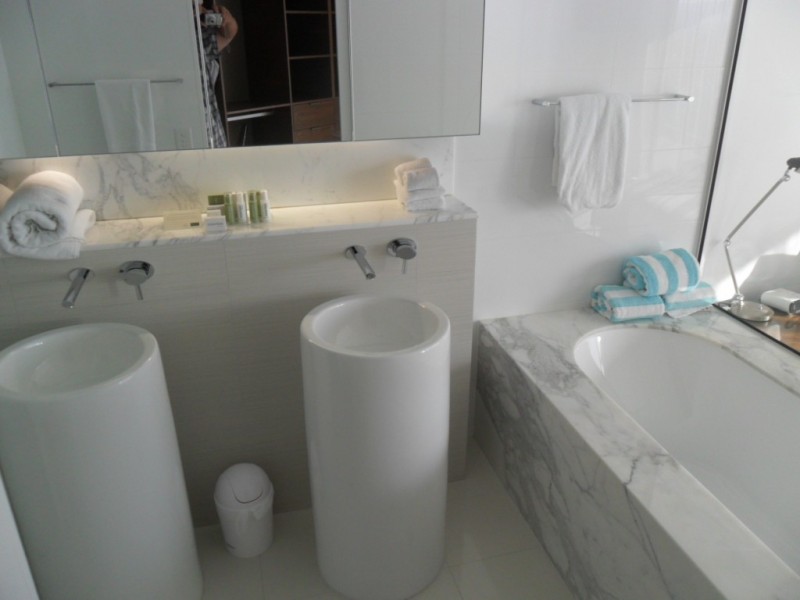 1/L39 The Oracle, Broadbeach QLD 4218