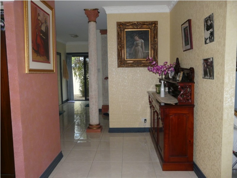 58 Kennedy Ave, Russell Island QLD 4184