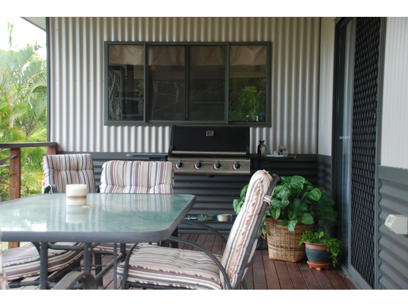 52 Barcelona Tce, Russell Island QLD 4184