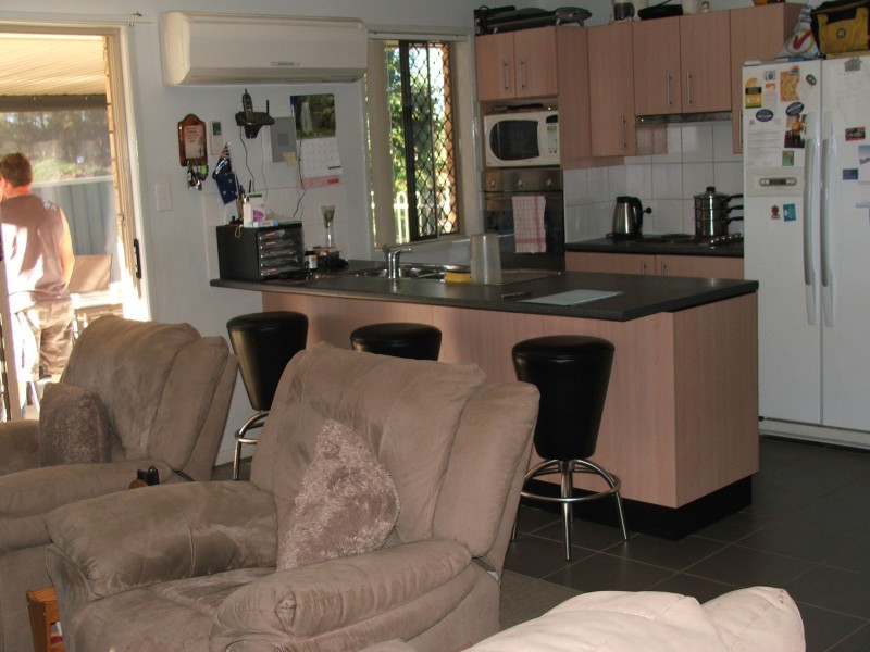 16 Mikaela  Crt, Kallangur QLD 4503