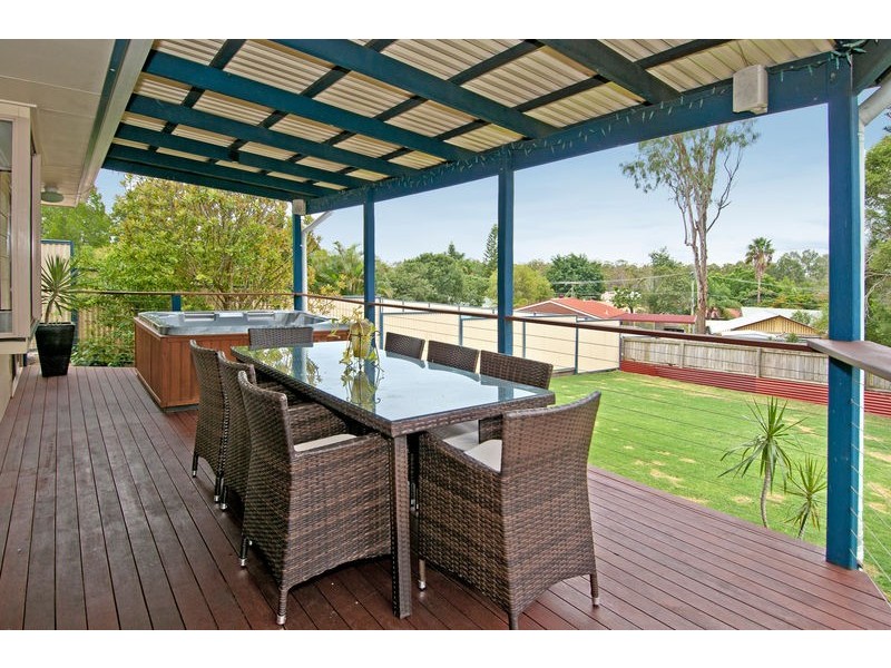 5 Nigel St, Redbank Plains QLD 4301